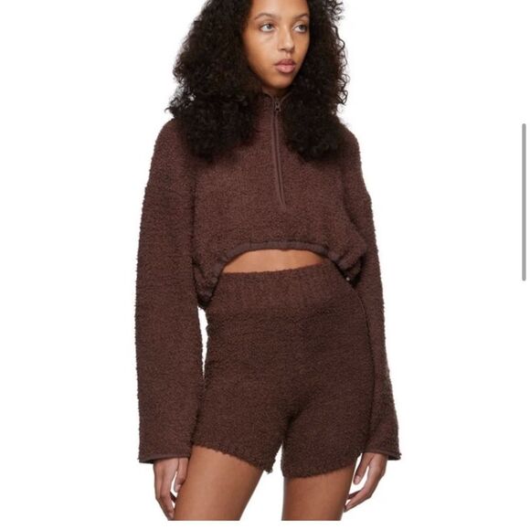 NWT SKIMS Garnet Cozy Knit Sherpa Teddy Cropped Pullover Half Zip Up Size XXS/XS - Picture 1 of 10